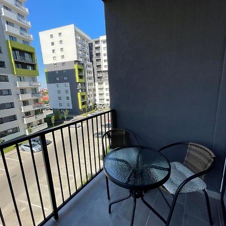 Cozy 1 Bedroom Apartment Орадеа Екстериор снимка